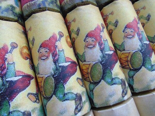 Elves Christmas Crackers - Image 2