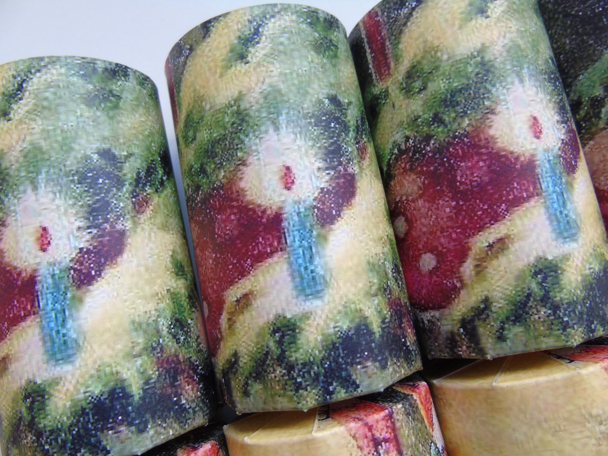 Elves Christmas Crackers - Image 3