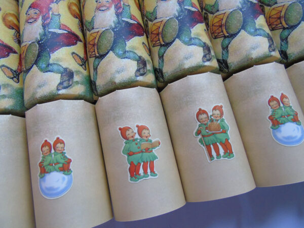 Elves Christmas Crackers - Image 2