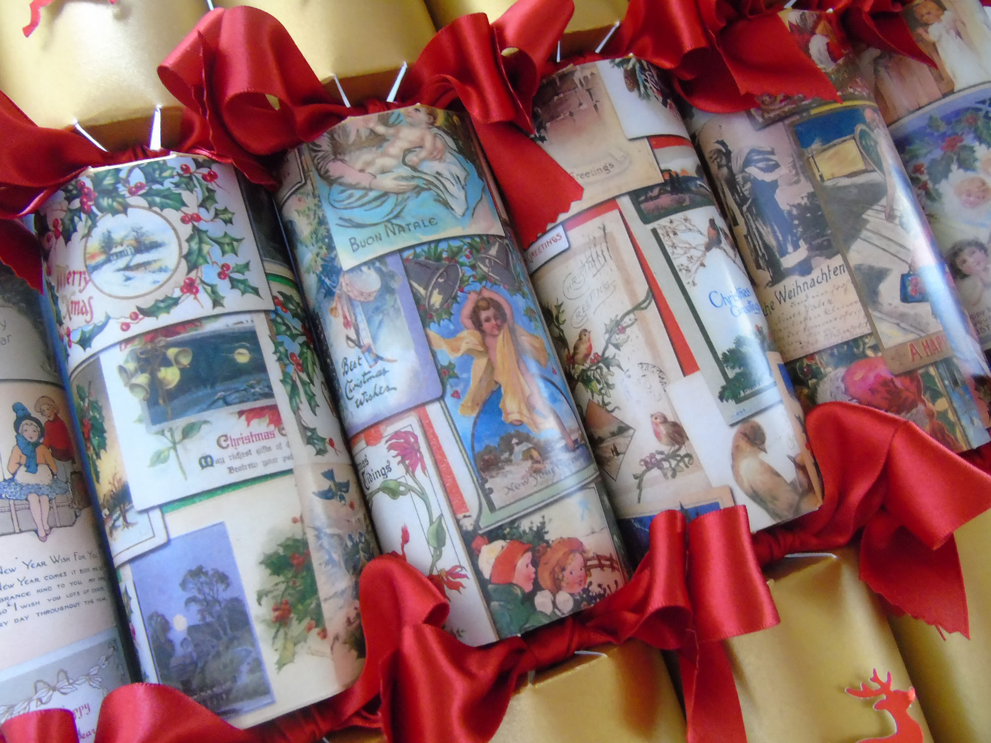 Victorian Christmas Crackers - Image 2