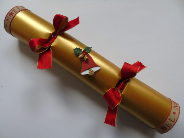 Festive Christmas Crackers - Image 3