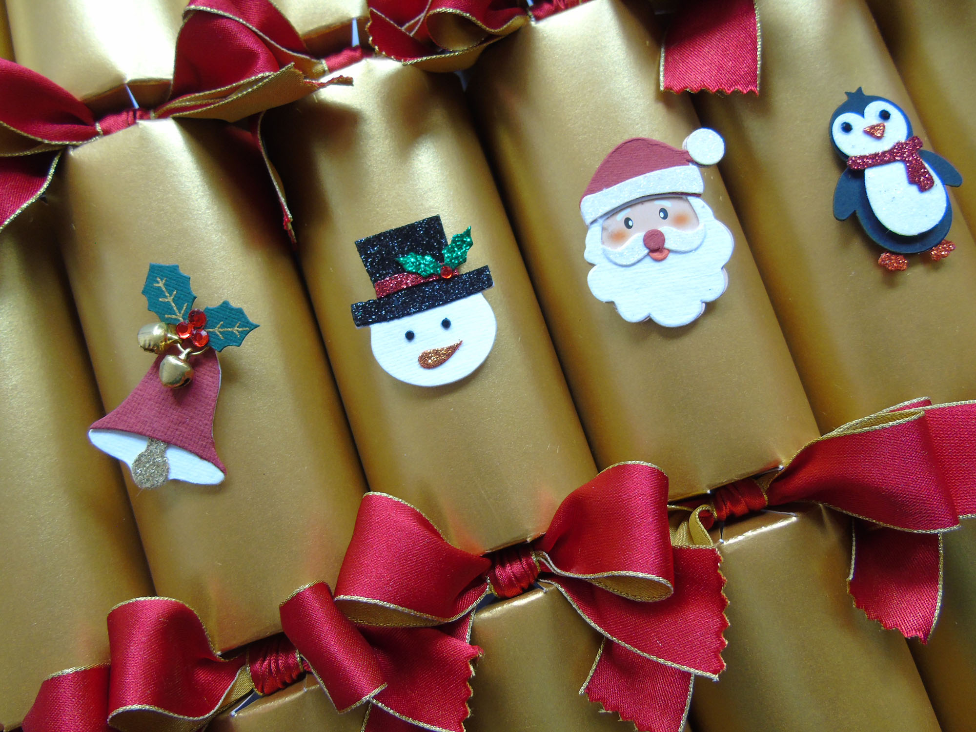 Festive Christmas Crackers - Image 2