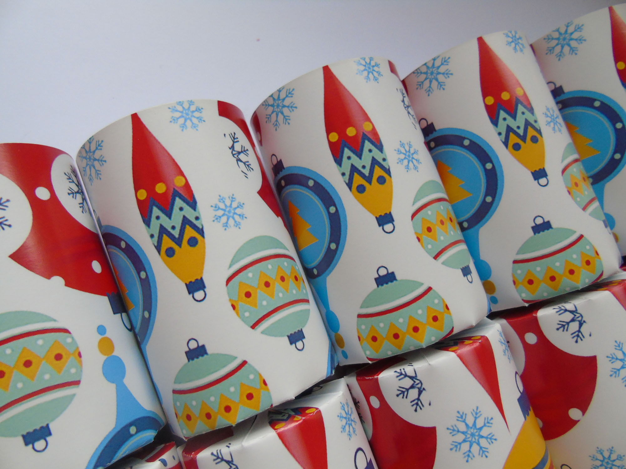 Christmas Bauble Crackers - Image 2