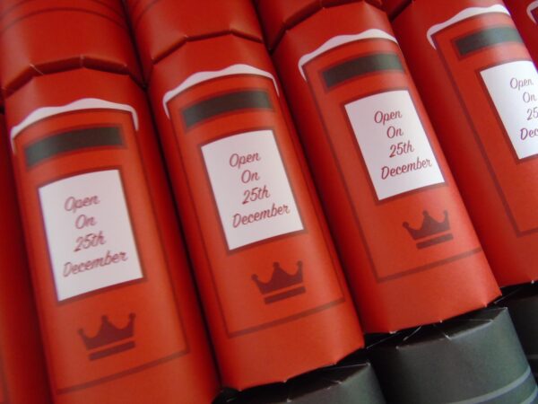 Post Box Fill Your Own Christmas Crackers - Image 2