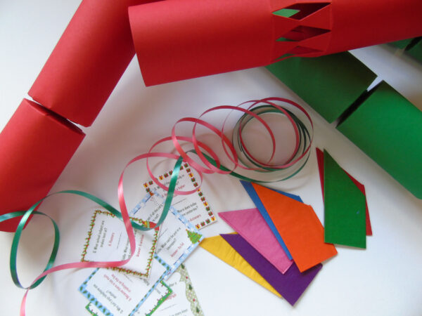 Fill Your Own Classic Red and Green Christmas Crackers - Image 3
