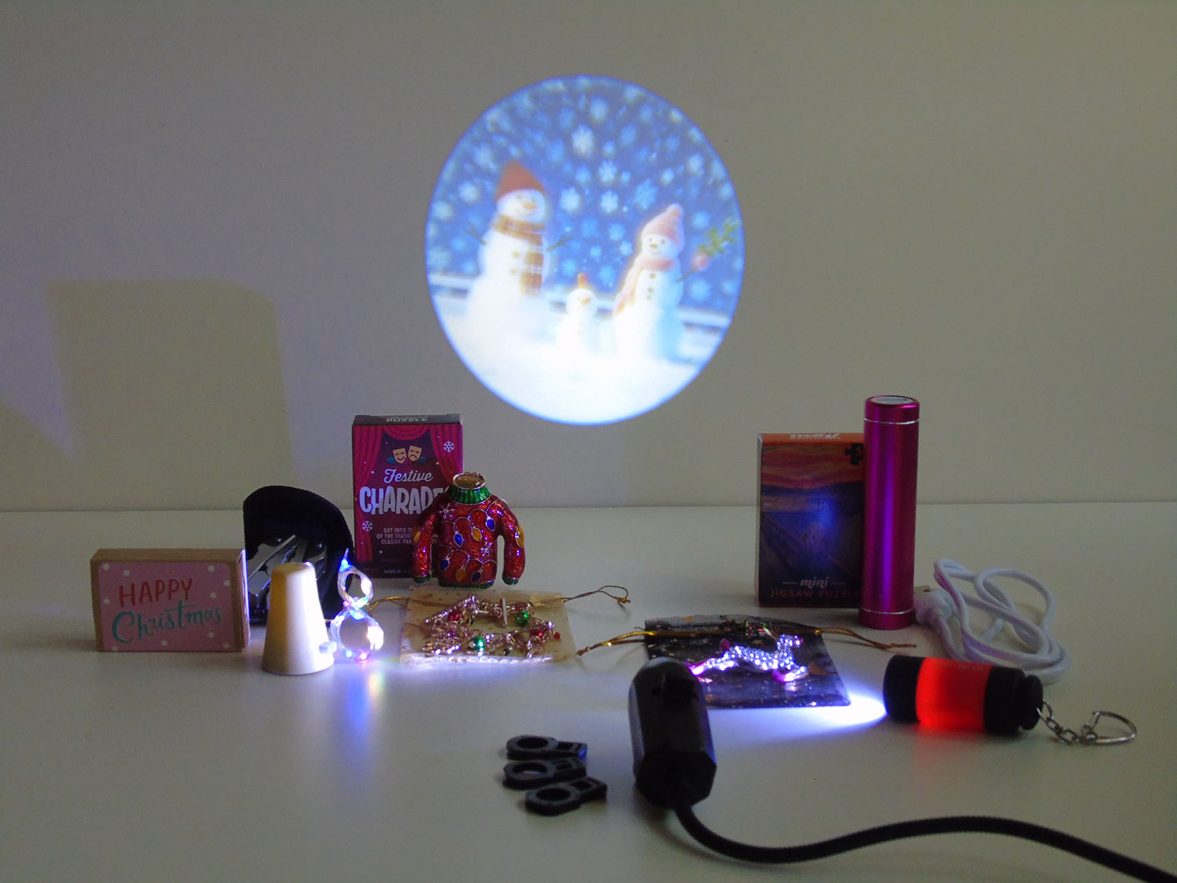 One of four different images that come with the projector torch