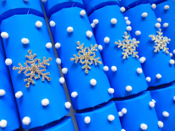 Starlit Snowstorm Christmas Crackers - Image 2