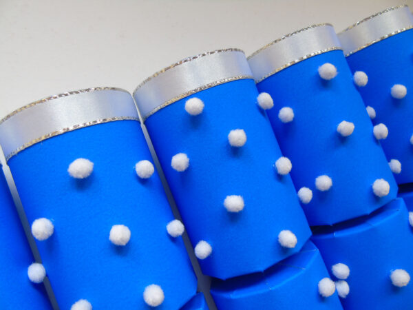 Starlit Snowstorm Christmas Crackers - Image 3