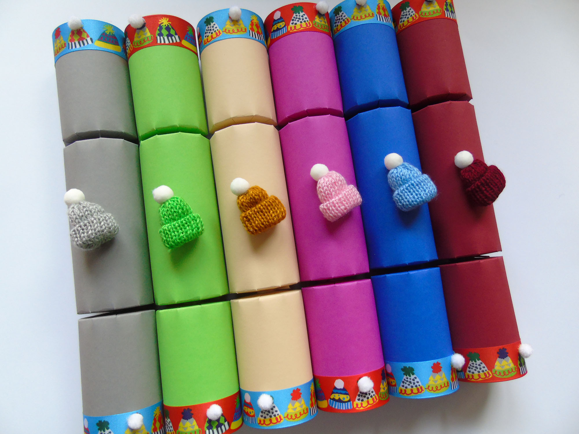 Bobble Hat Fill Your Own Christmas Crackers