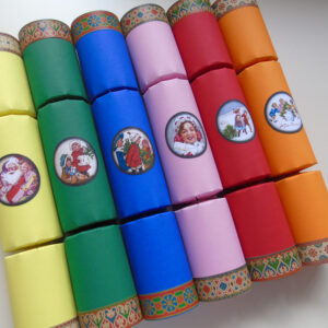 Six Nostalgia Christmas Crackers