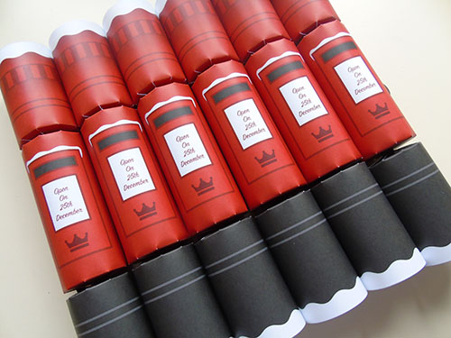 6 Postbox Christmas Crackers